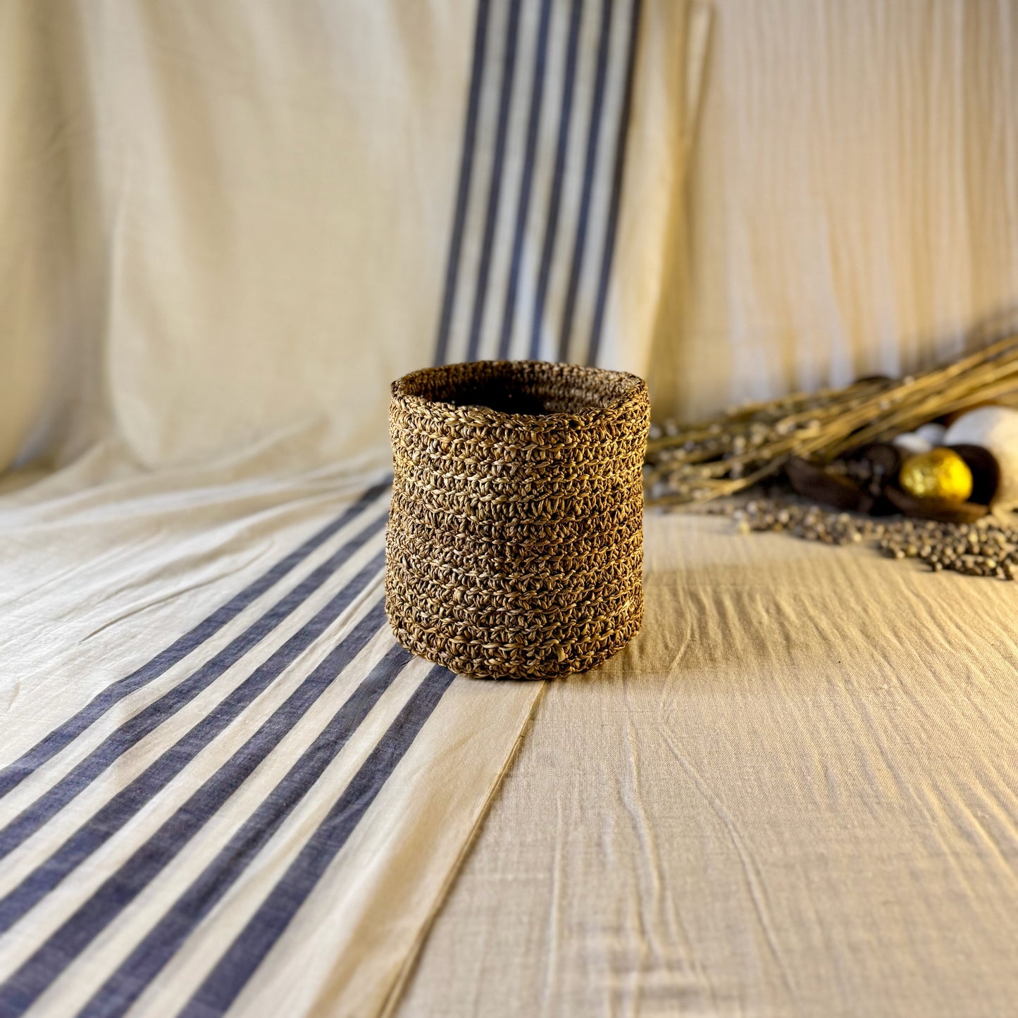 Small uramma planter basket