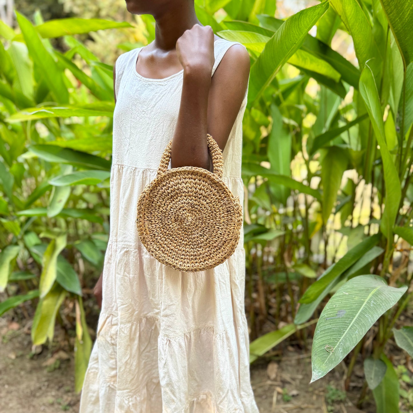 Round bag with model