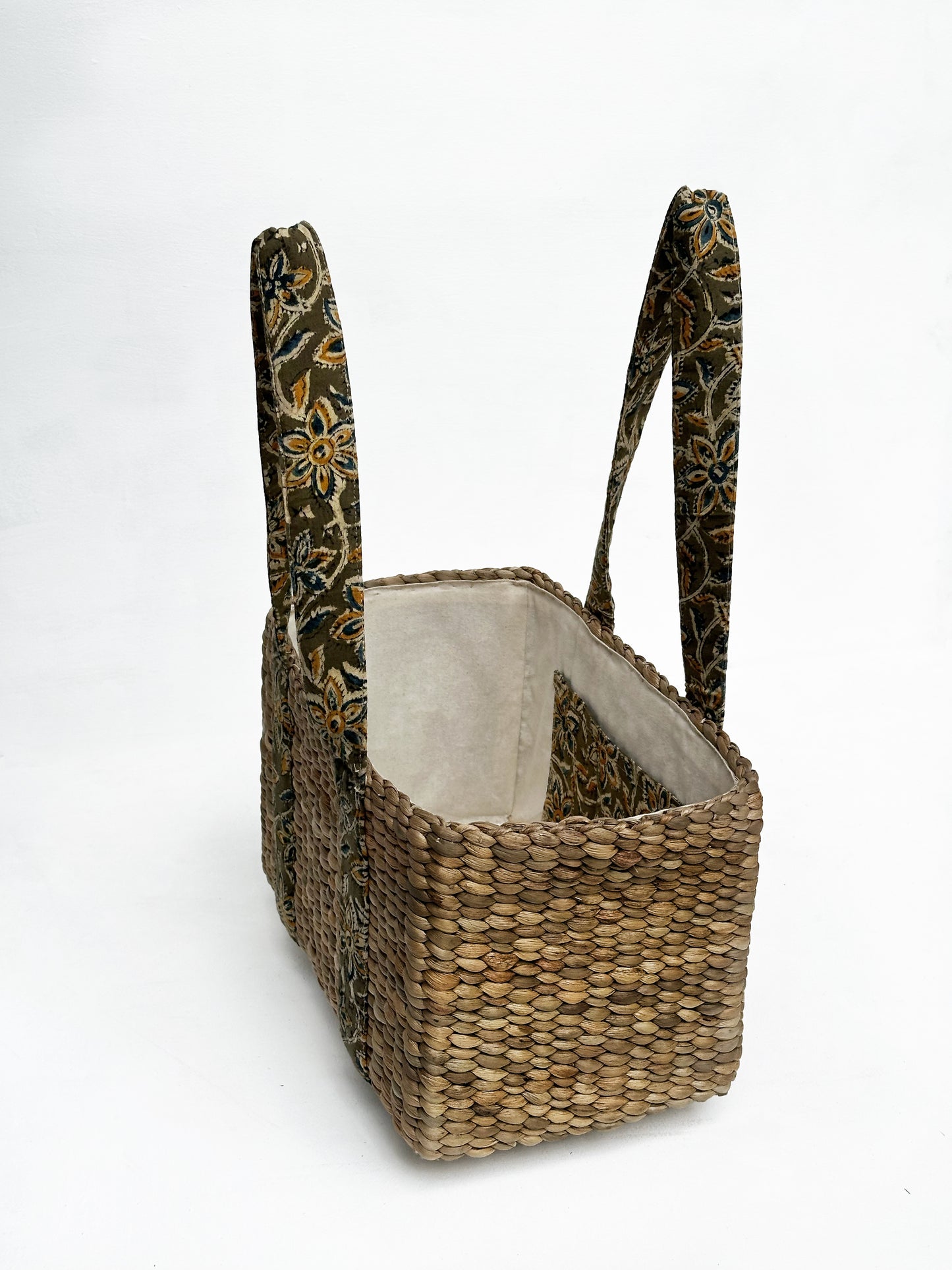 The Basket Bag